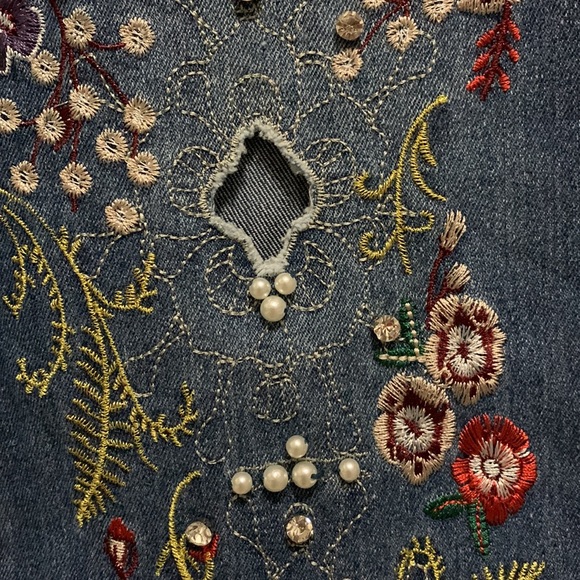 Venus heavily embroidered cutout jeans - Picture 4 of 10